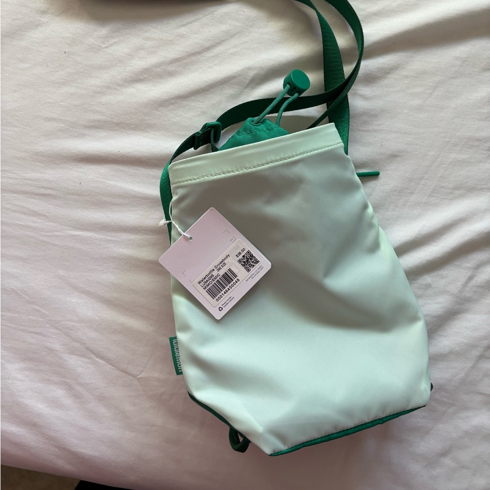 Water bottle, bucket bag, Lululemon
